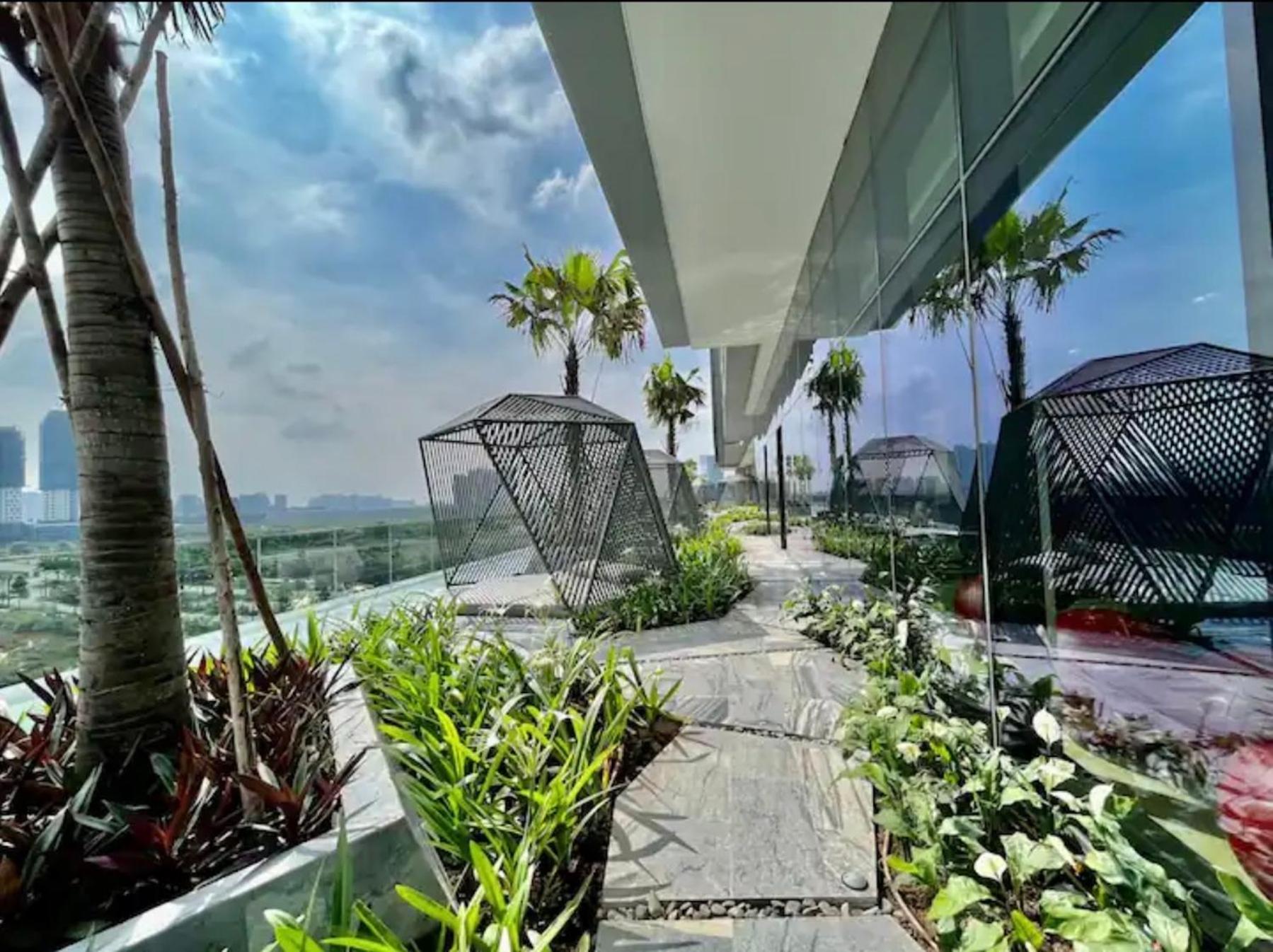 The Metropole -Complex "Opera, Crest, Galleria " -Free Pool-Gym-Sauna Room-Yoga Room Ho Şi Min Dış mekan fotoğraf